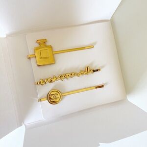 Chanel COCO Mademoiselle hair pins